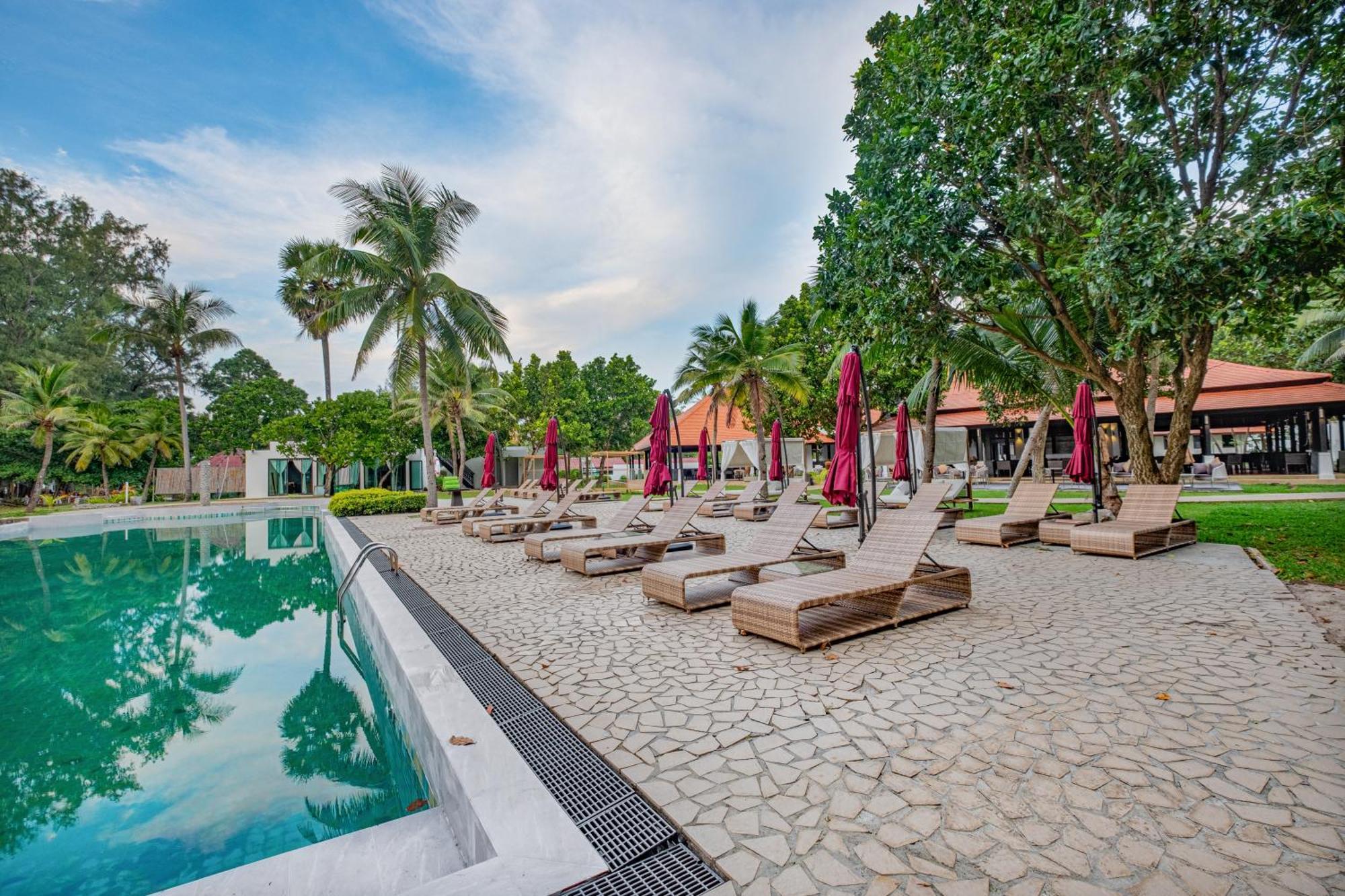 Estella Phuket Mai Khao Beach Resort Esterno foto