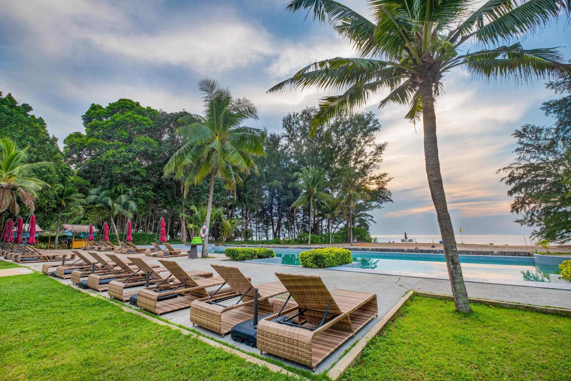 Estella Phuket Mai Khao Beach Resort Esterno foto