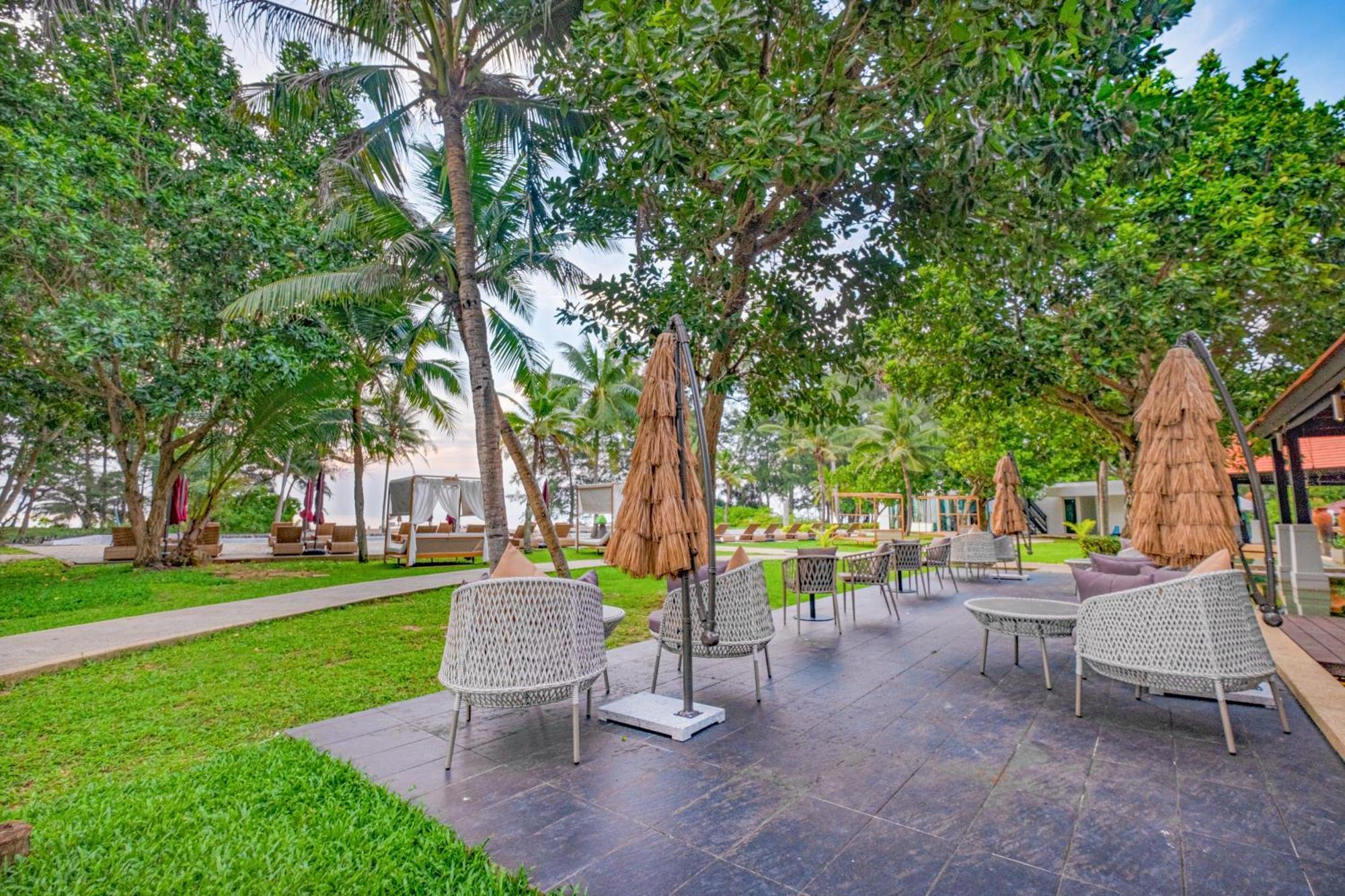 Estella Phuket Mai Khao Beach Resort Esterno foto
