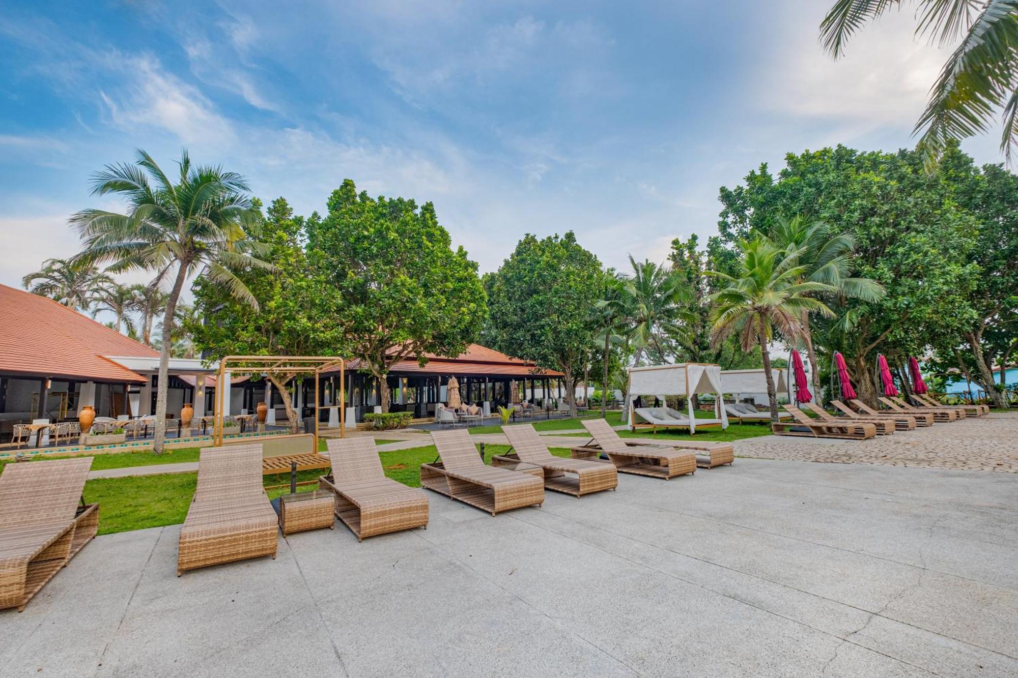 Estella Phuket Mai Khao Beach Resort Esterno foto